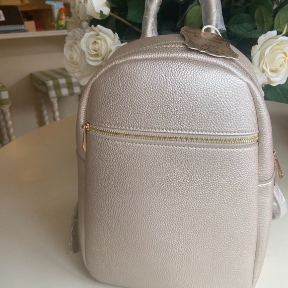 faux leather back pack - Picture 1 of 1